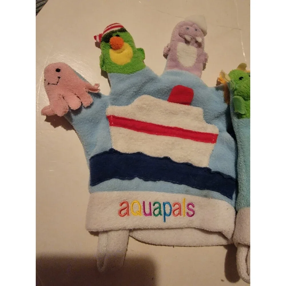 Lot Of 2 Baby Hand Puppets Wash Cloth Characters Bath Aqua Pals